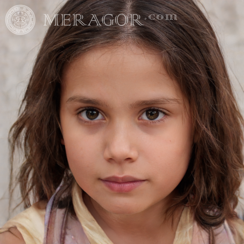 Foto eines kaltblütigen Mädchens Gesichter von kleinen Mädchen Europäer Russen Maedchen