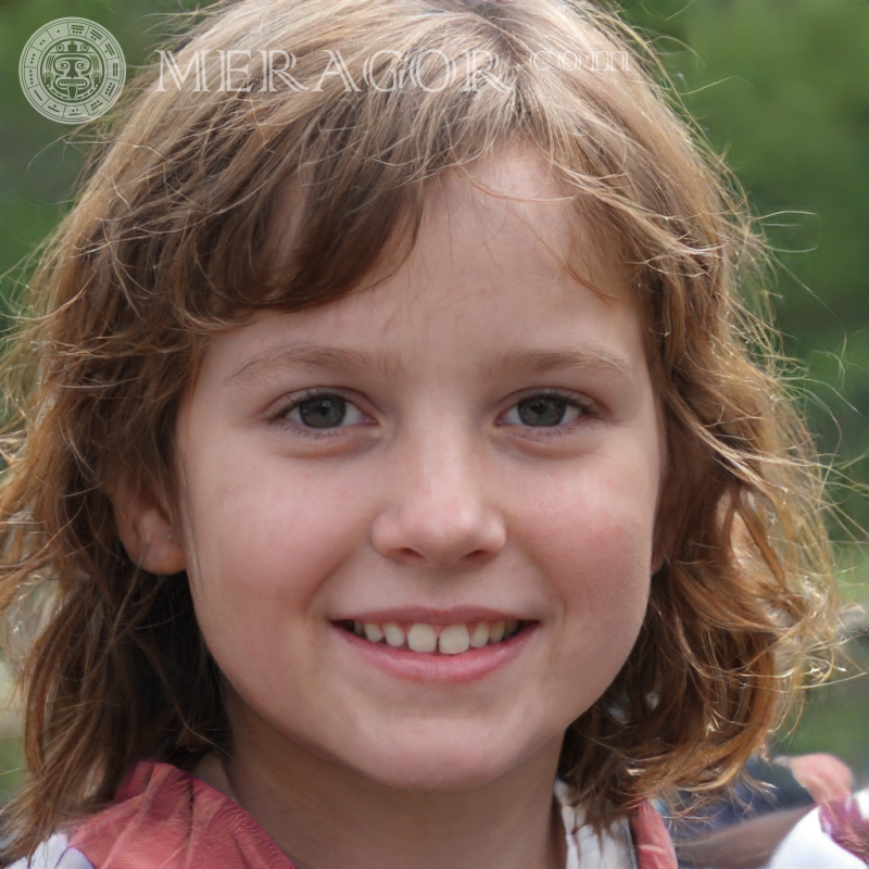 Porträt eines entschlossenen Mädchens Gesichter von kleinen Mädchen Europäer Russen Maedchen