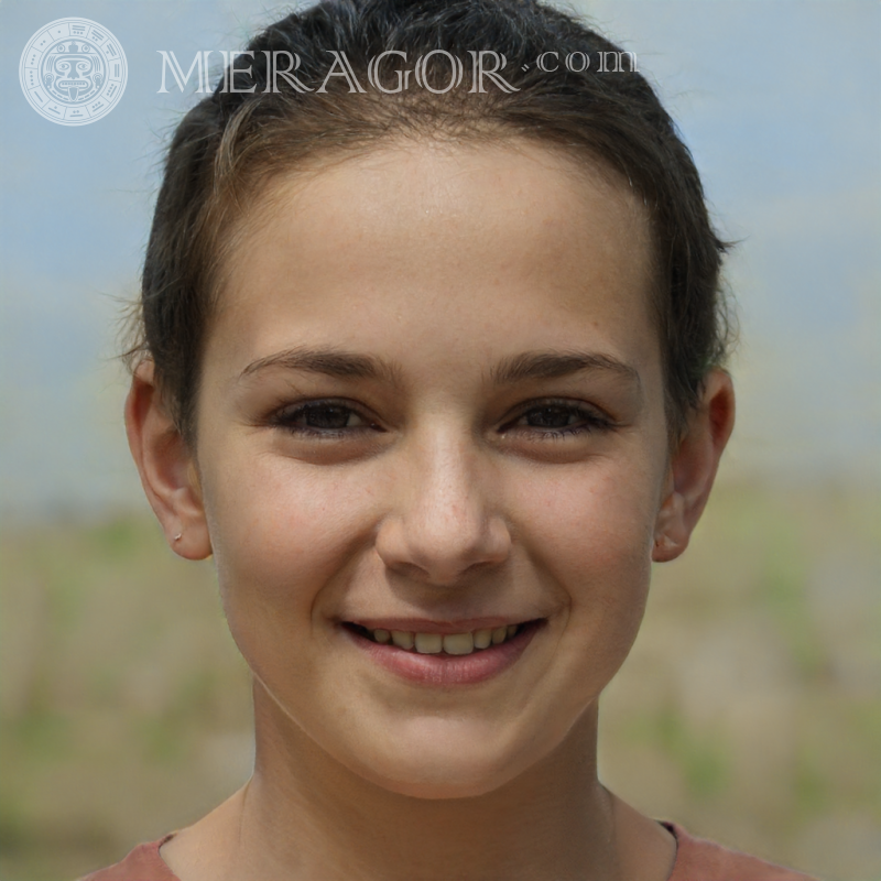 Foto de una niña persistente Rostros de niñas pequeñas Europeos Rusos Niñas
