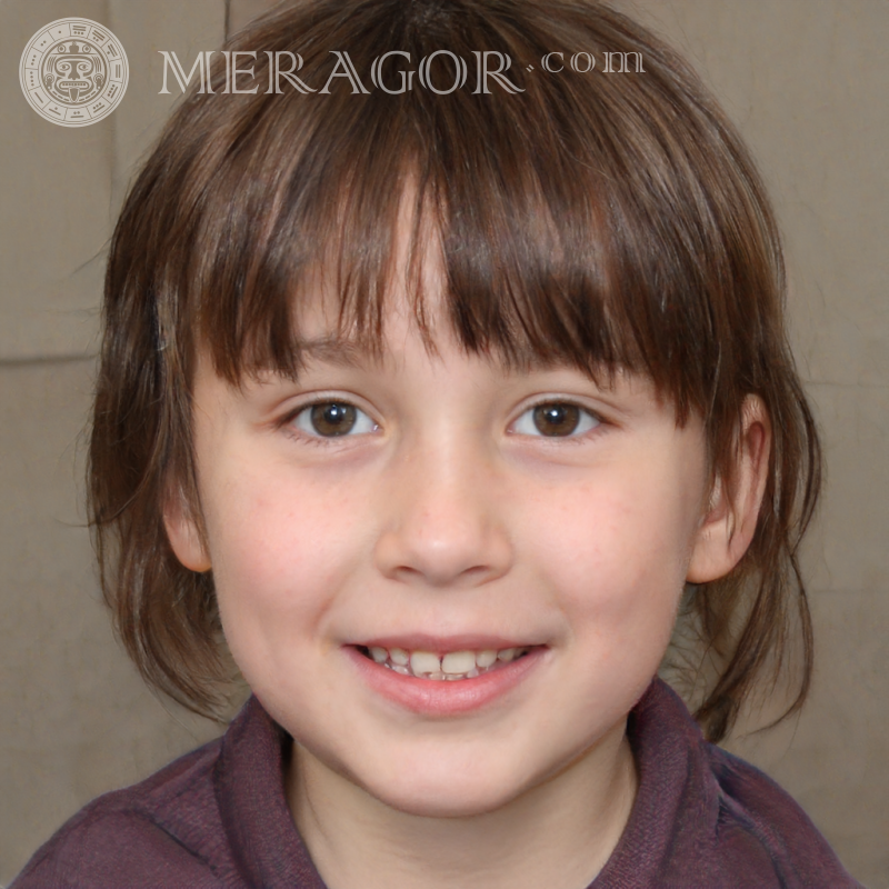 Foto von einem kleinen intelligenten Mädchen herunterladen Gesichter von kleinen Mädchen Europäer Russen Maedchen