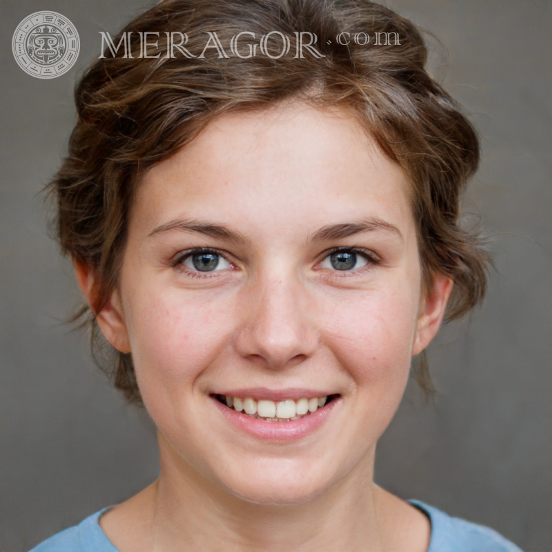Baixar retrato de uma menina sorridente Rostos de meninas Europeus Russos Meninas