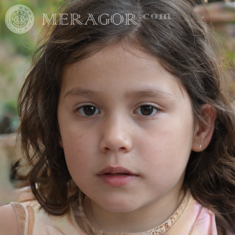 Photo une petite fille potelée télécharger Visages de petites filles Européens Russes Petites filles