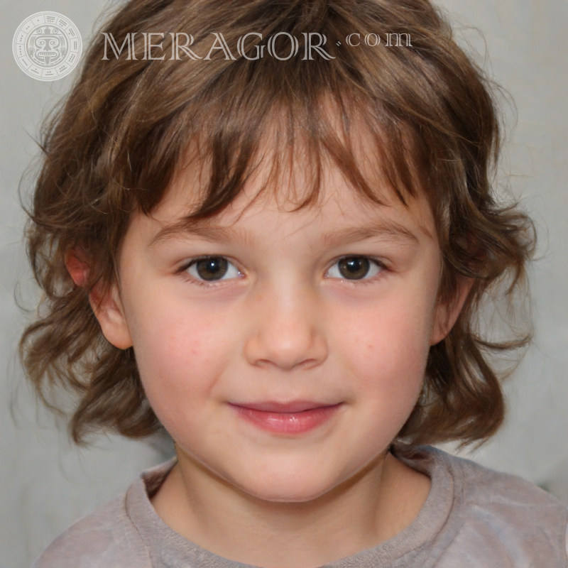 Petite fille romantique sur avatar Visages de petites filles Européens Russes Petites filles