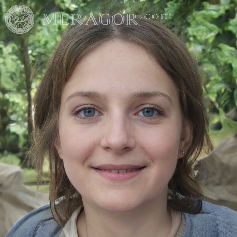 Photo une fille pleine de ressources | 0 Visages de petites filles Européens Russes Petites filles