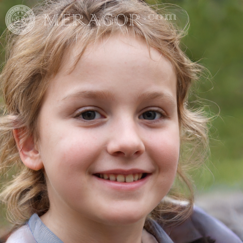Retrato de una niña orgullosa Rostros de niñas pequeñas Europeos Rusos Niñas