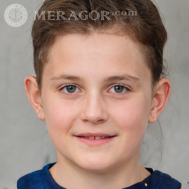 Foto eines unberechenbaren Mädchens Gesichter von kleinen Mädchen Europäer Russen Maedchen