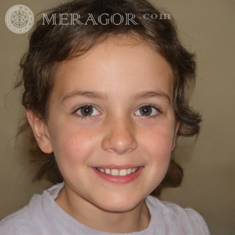 Foto eines feurigen Mädchens Gesichter von kleinen Mädchen Europäer Russen Maedchen