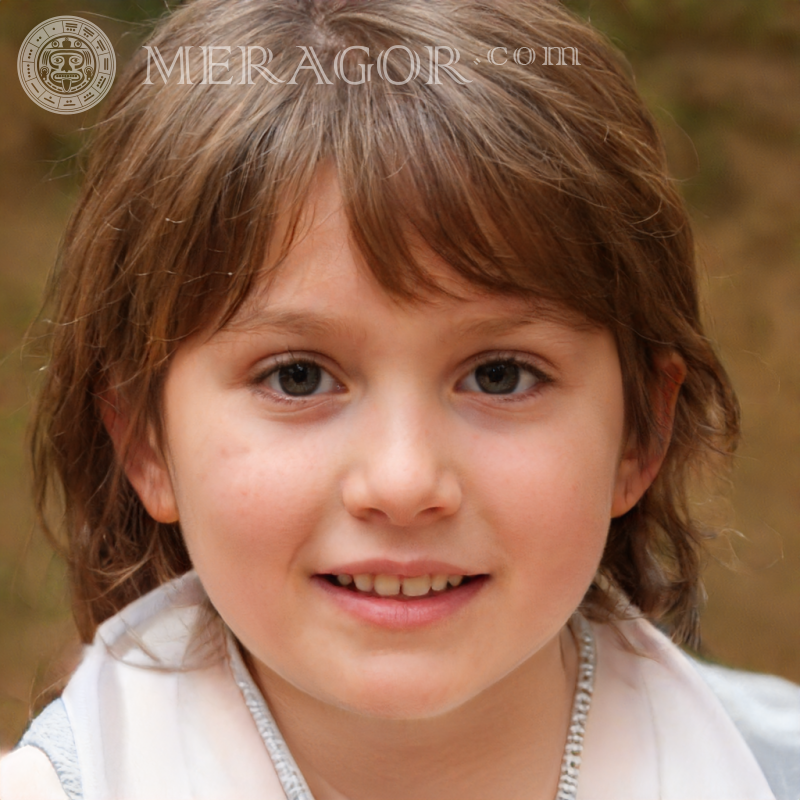 Foto eines Mädchens in Weiß Gesichter von kleinen Mädchen Europäer Russen Maedchen
