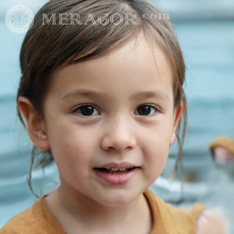 Foto eines kleinen Mädchens am Meer Gesichter von kleinen Mädchen Europäer Russen Maedchen