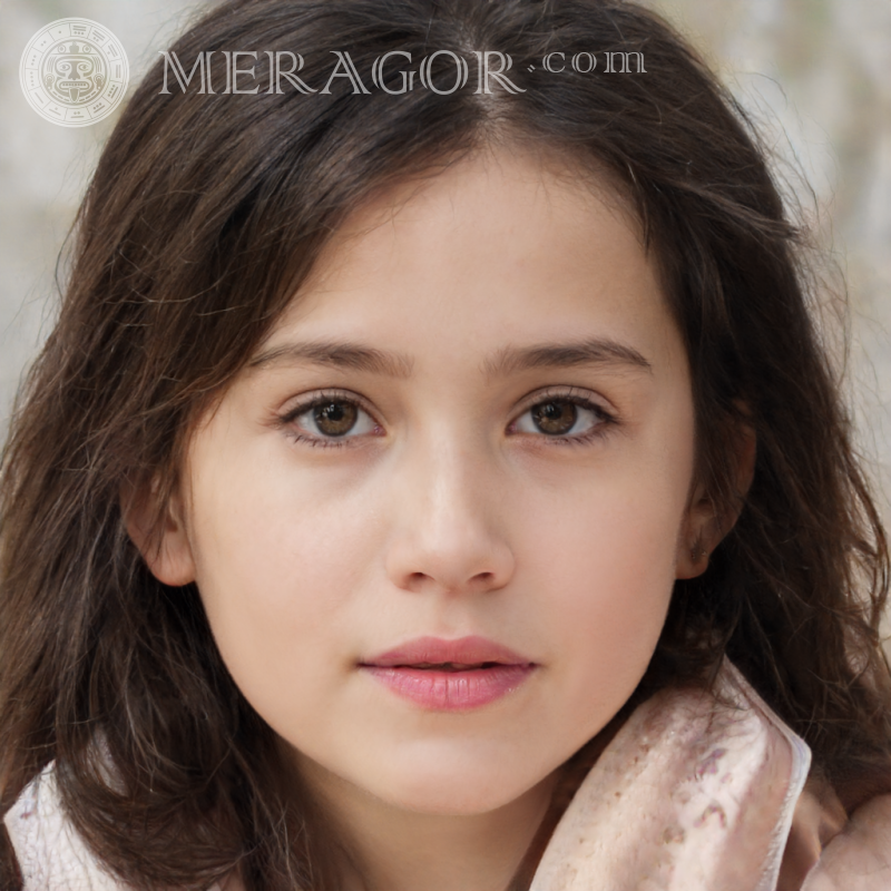 Photo une fille amoureuse Visages de petites filles Européens Russes Petites filles