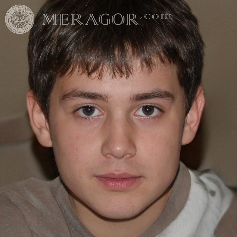 Télécharger une photo du visage un garçon mignon sans inscription Visages de garçons Européens Russes Ukrainiens