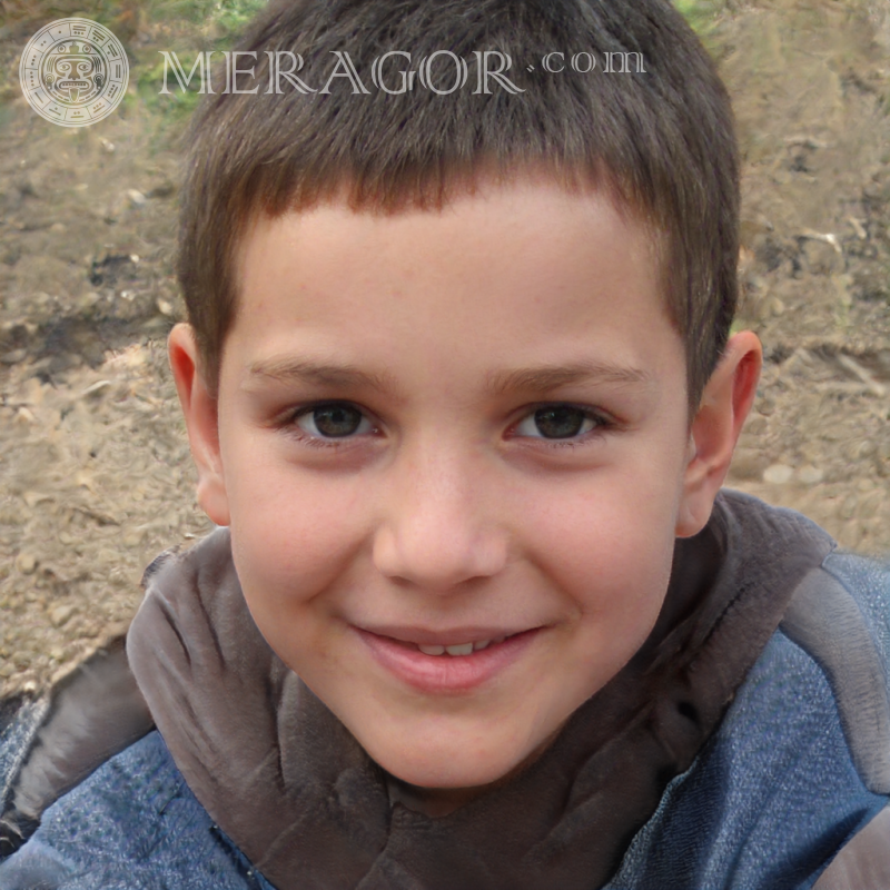 Baixe a foto do rosto de um menino alegre sem registro Rostos de meninos Europeus Russos Ucranianos