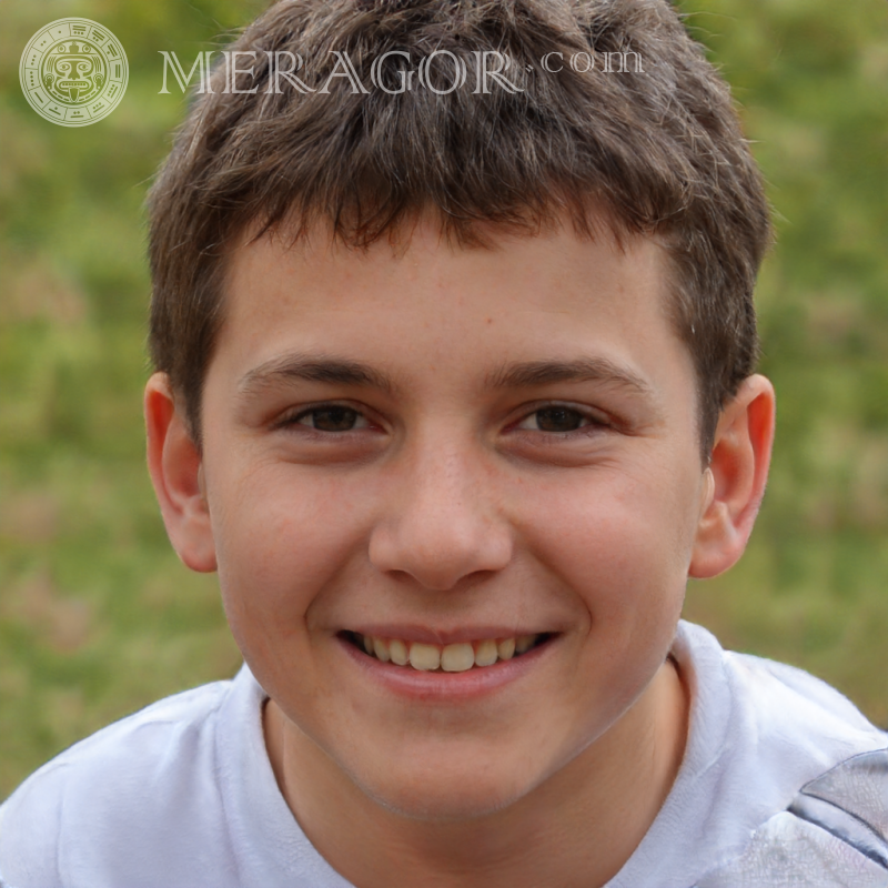 Télécharger visage de garçon souriant TikTok Visages de garçons Européens Russes Ukrainiens