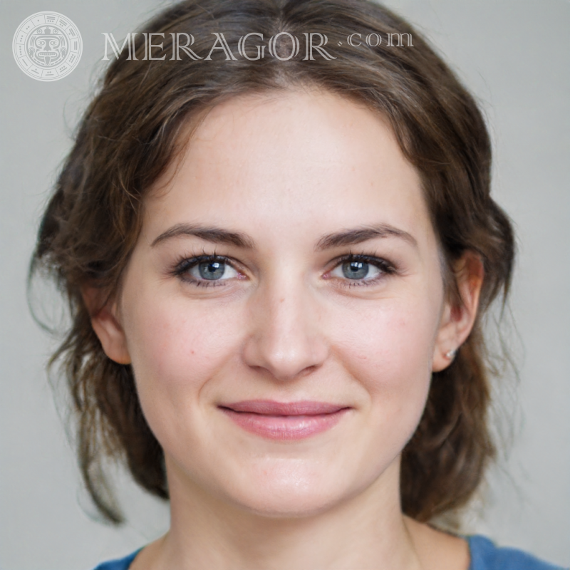 Rosto de menina em fundo cinza Rostos de meninas adultas Europeus Russos Meninas adultas