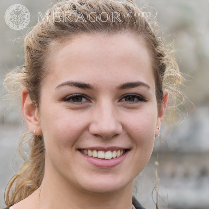 Foto eines 34-jährigen Mädchens auf einem Avatar Gesichter von Mädchen Europäer Russen Mädchen
