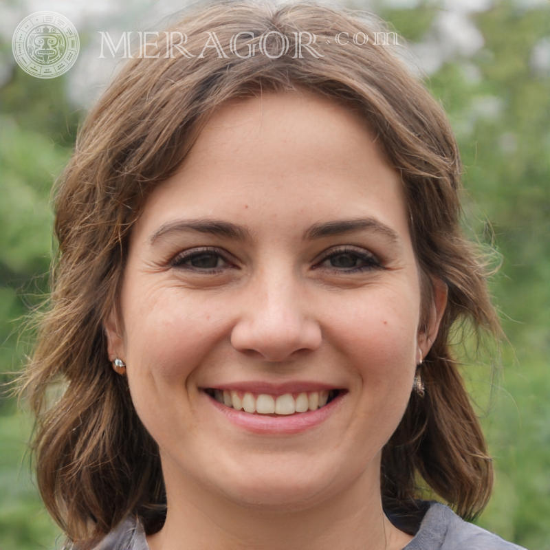 Cara de niña en el avatar de Viadeo Rostros de chicas Europeos Rusos Niñas adultas
