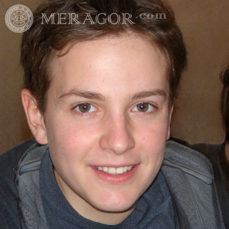 La cara de un chico normal en un avatar de 16 años. Rostros de chicos Británico Europeos Caras, retratos