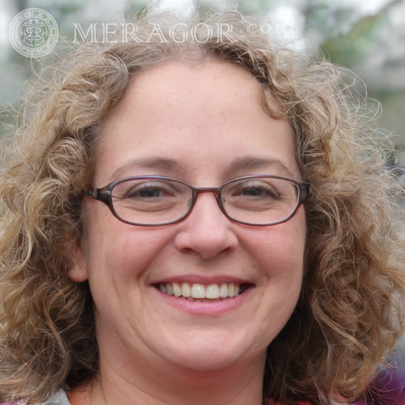 Photo of a curly-haired woman for profile picture British Europeans Women