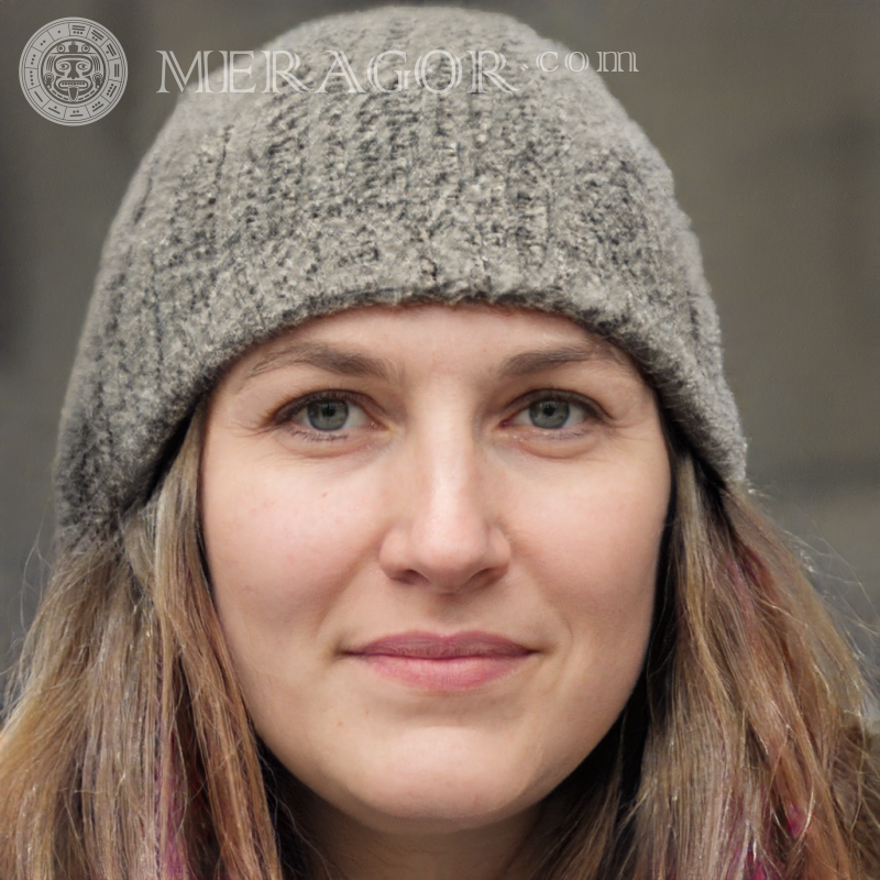 Femme au chapeau sur un avatar | 0 Ukrainiens Européens Russes