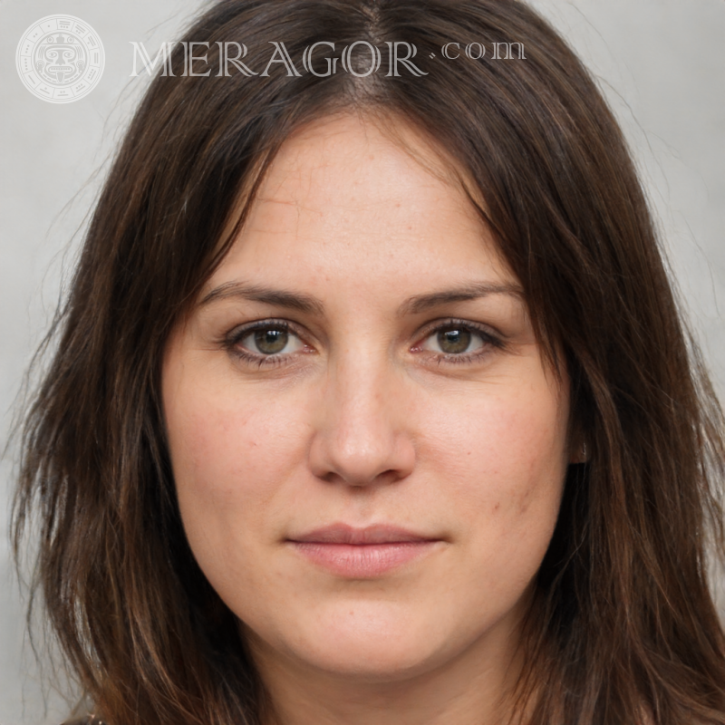 Foto de una mujer encantadora para foto de perfil. | 0 Rusos Europeos Canadienses