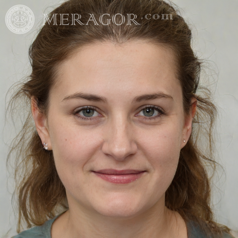 Hermosos avatares de mujeres de 35 años. Rusos Europeos Ucranianos