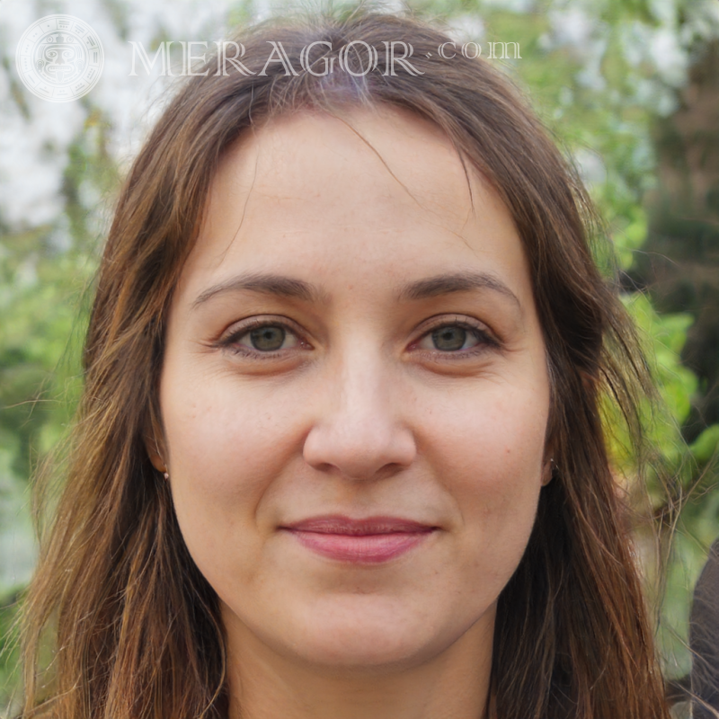 Фейковые фото женщин на аватарку в анфас Украинцы