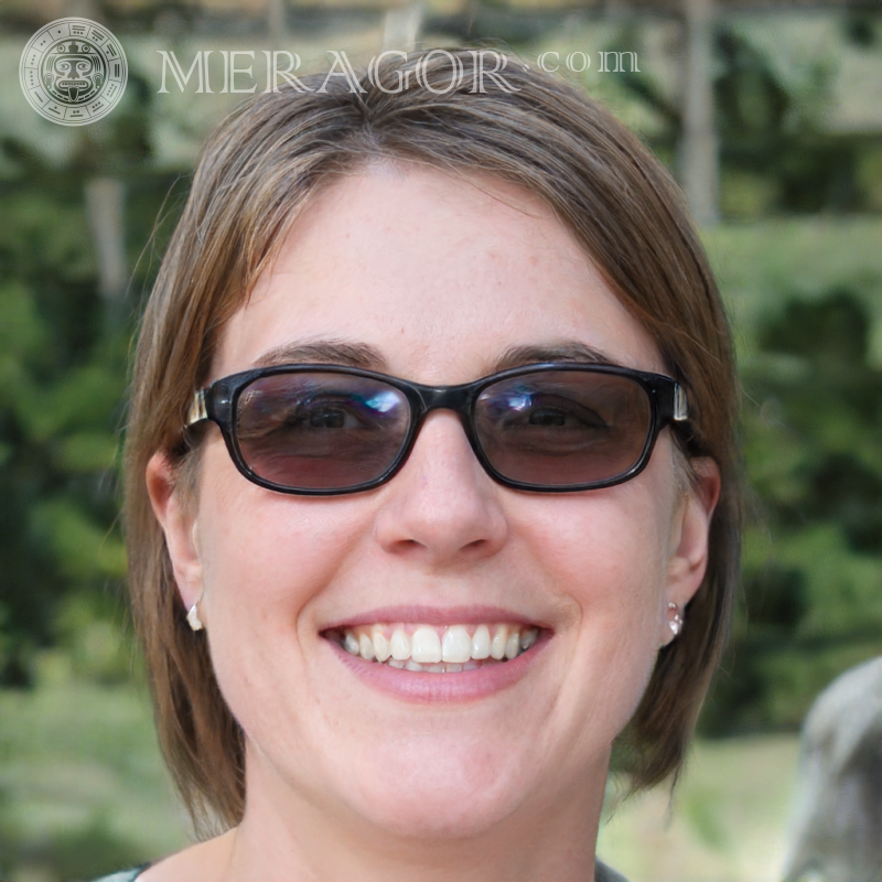 Foto de perfil de mulheres com óculos | 0 Americanos Canadenses Mulheres