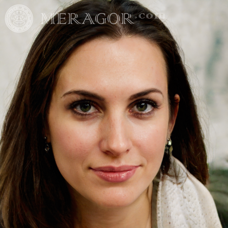 Le visage une brune sous forme avatar sur le profil Brésiliens Les femmes Visages, portraits