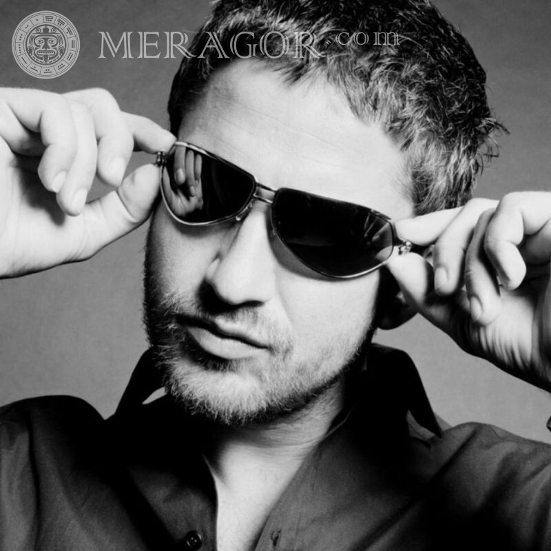 Hombre con foto de gafas en avatar En negro Gafas Negocio Caras, retratos