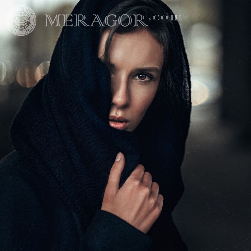 Download icon beautiful girl in the hood Hooded Brunettes Girls