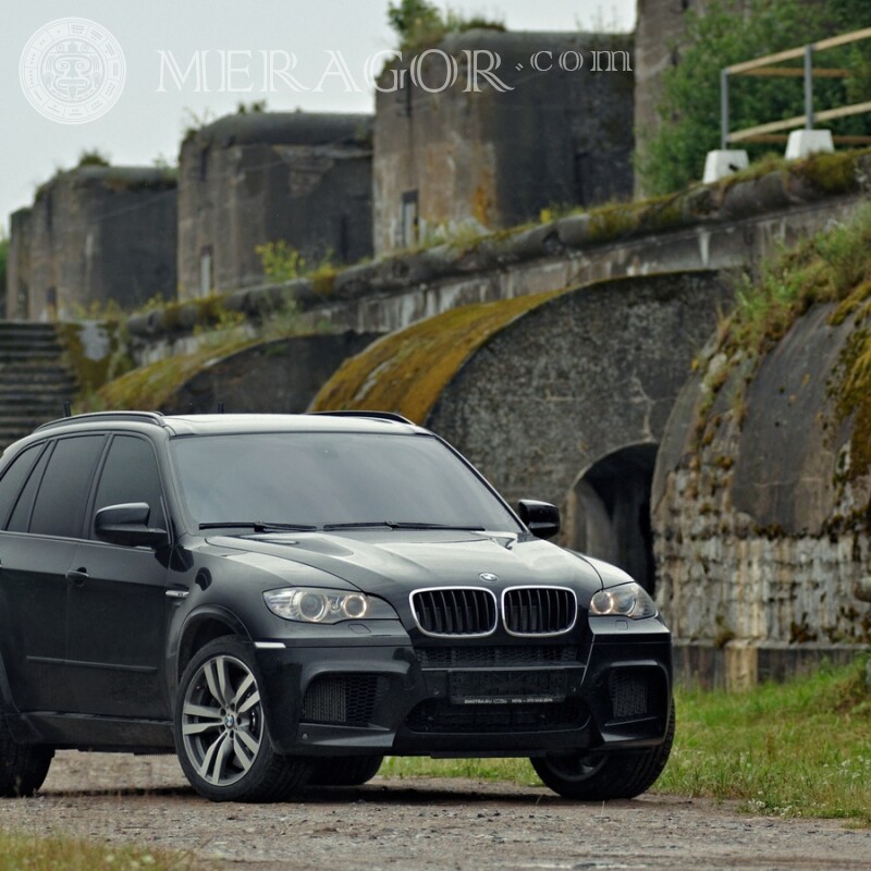 Foto de descarga del coche BMW en facebook Autos Transporte