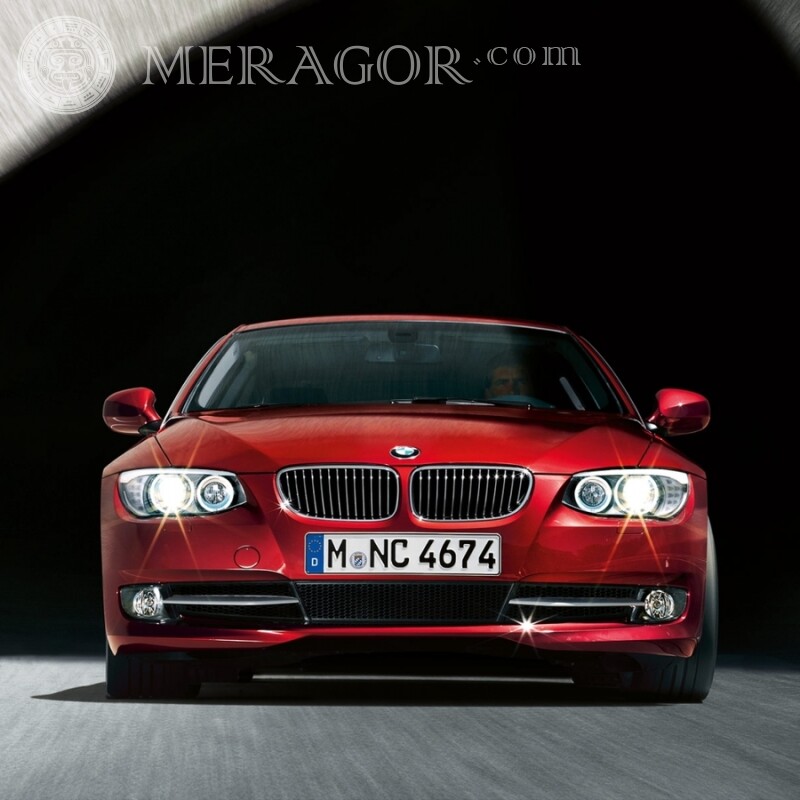 Foto de BMW sobre el avatar de la niña para redes sociales Autos Rojos Transporte