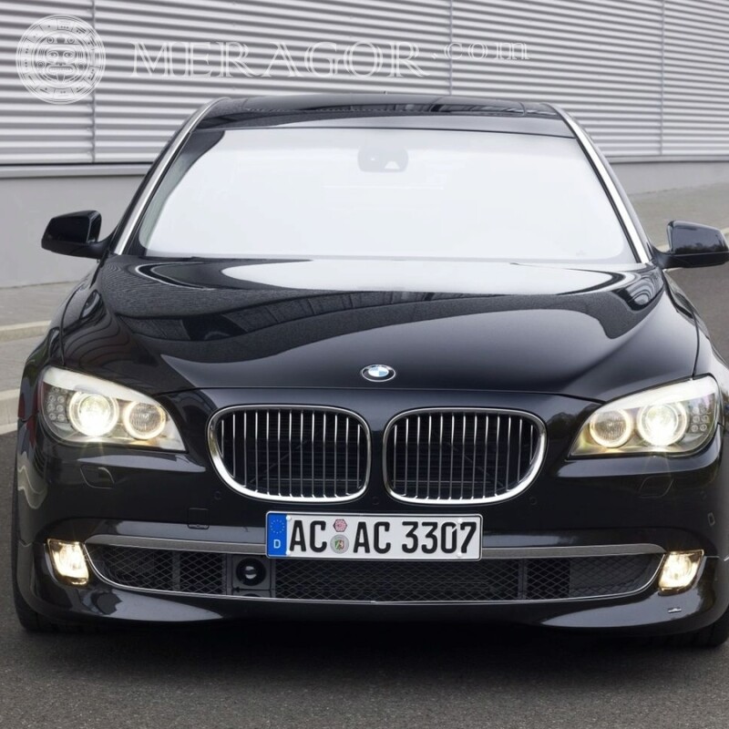 Photo d'une voiture BMW sur un téléchargement d'avatar pour un homme de 21 ans Les voitures Transport
