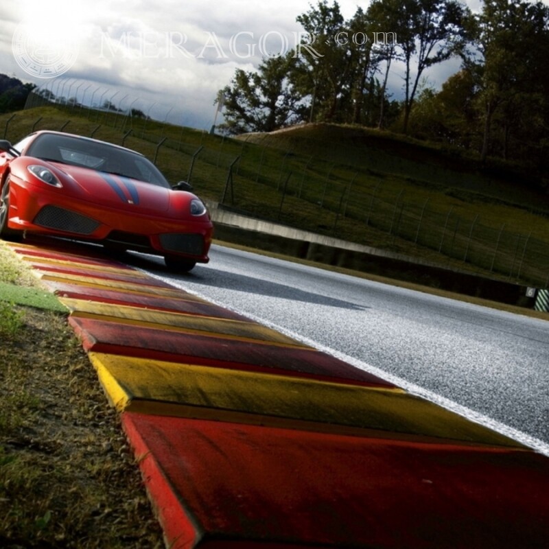 На аватарку картинку Ferrari скачать Автомобили Красные Транспорт