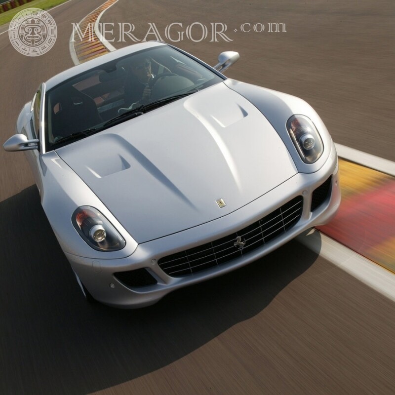 Descarga para la foto de perfil del hombre de un coche Ferrari Autos Transporte