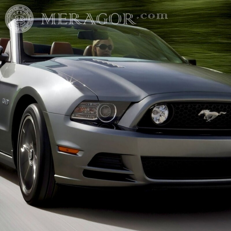 Класичний Ford Mustang кабріолет завантажити фото для дівчини Автомобілі Транспорт