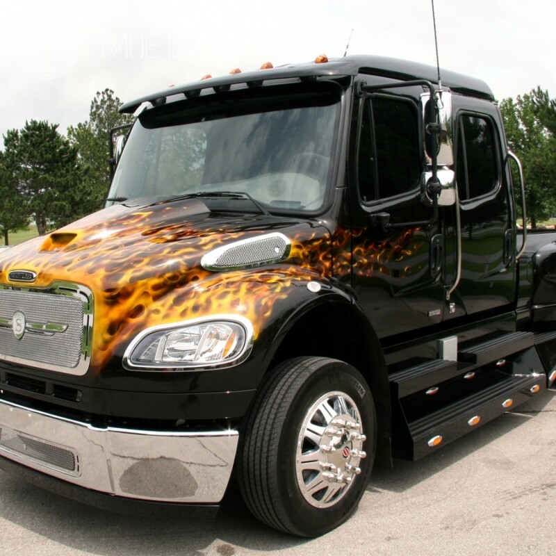Фото на аватарку в ВК клевый черный грузовик Carros Transporte