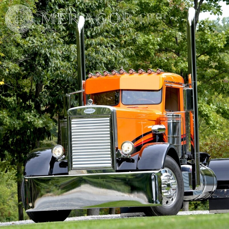 Крутое фото на аватарку в Ютуб замечательный оранжевый грузовик Автомобілі Транспорт