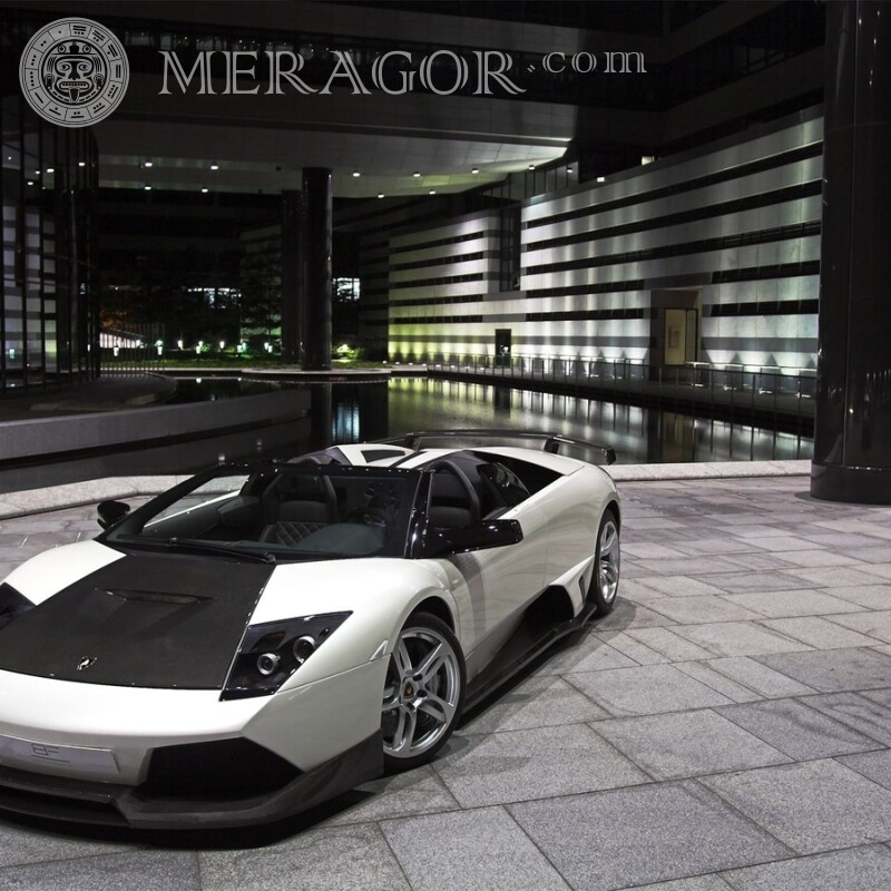 Téléchargez une photo d'une magnifique Lamborghini sur votre photo de profil Les voitures Transport