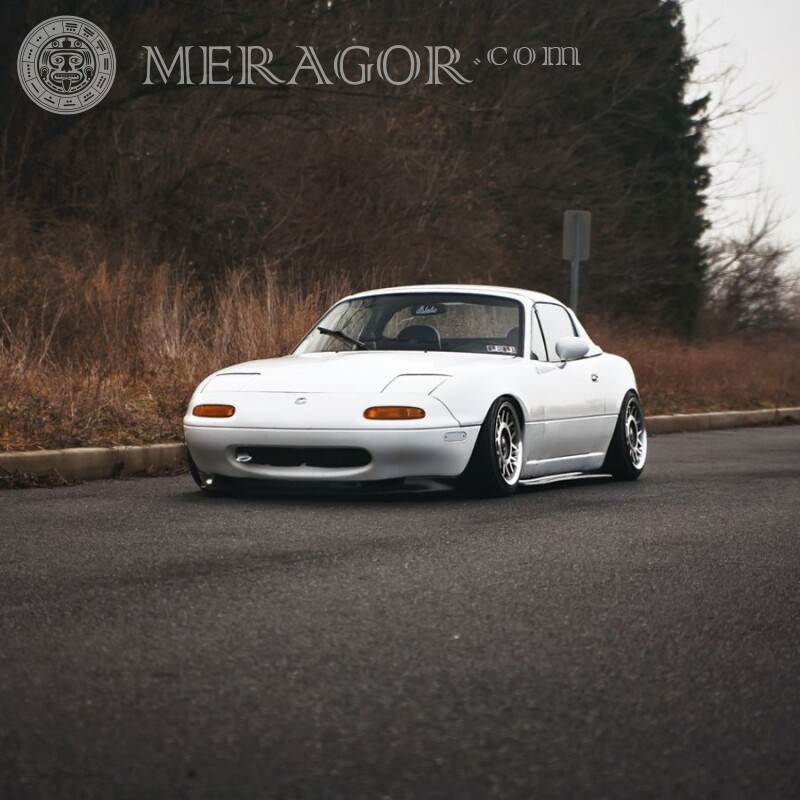 Descarga gratuita de fotos de avatar de un elegante Mazda blanco Autos Transporte