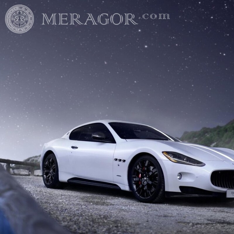 Descargue la imagen de un elegante Maserati blanco en la imagen de perfil de una niña Autos Transporte