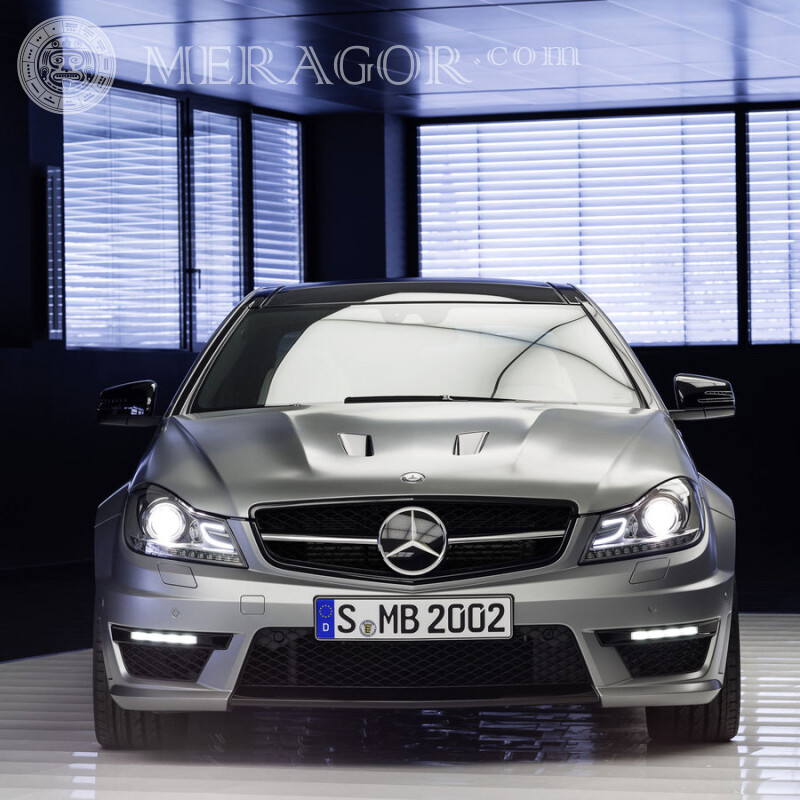 Laden Sie das Foto von coolem Mercedes auf Ihr Profilbild herunter Autos Transport