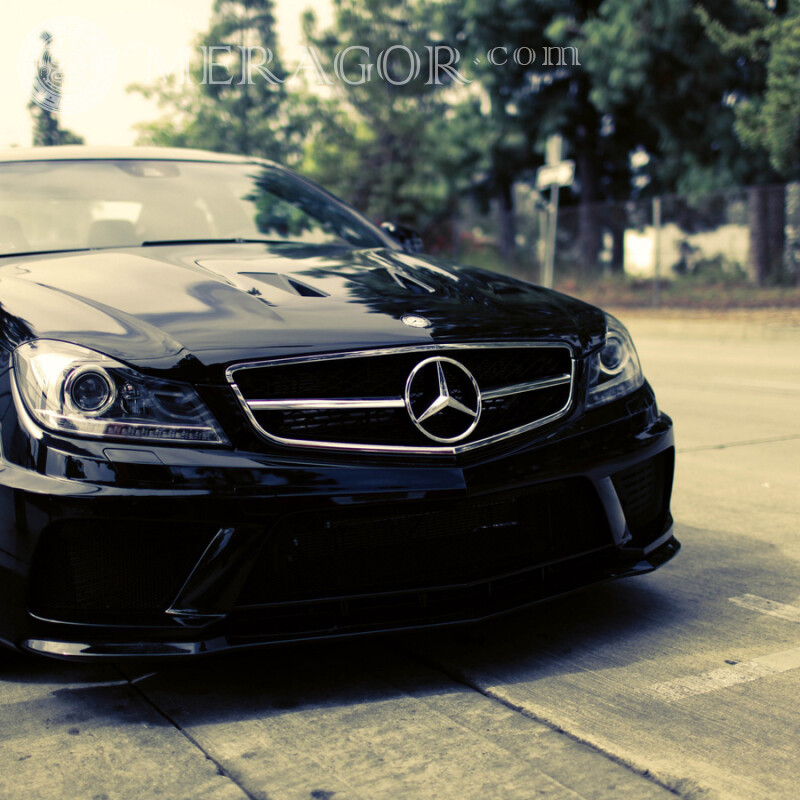 На аватарку завантажити фото престижний німецький Mercedes Автомобілі Транспорт