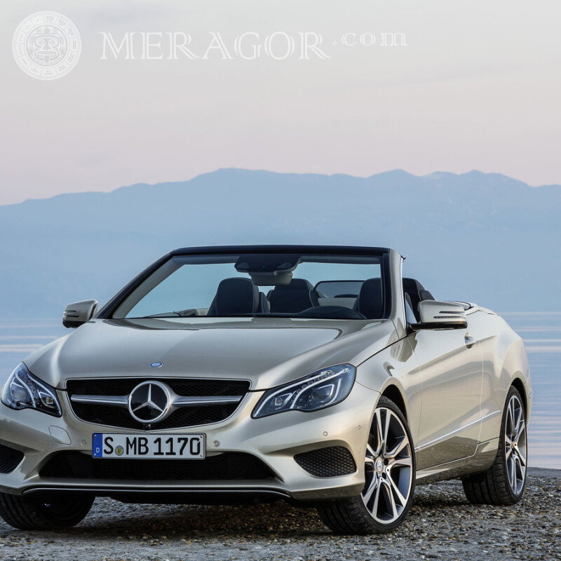 Descarga una foto de un elegante Mercedes descapotable en tu foto de perfil Autos Transporte