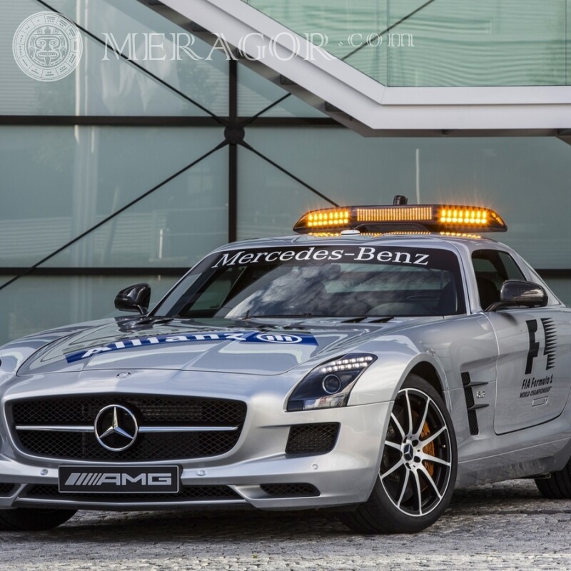 Laden Sie ein Foto eines sportlichen Luxus-Mercedes für einen Mann herunter Autos Transport