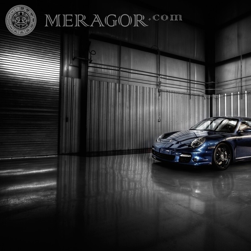 Foto na foto do perfil do luxuoso Porsche do YouTube Carros Transporte