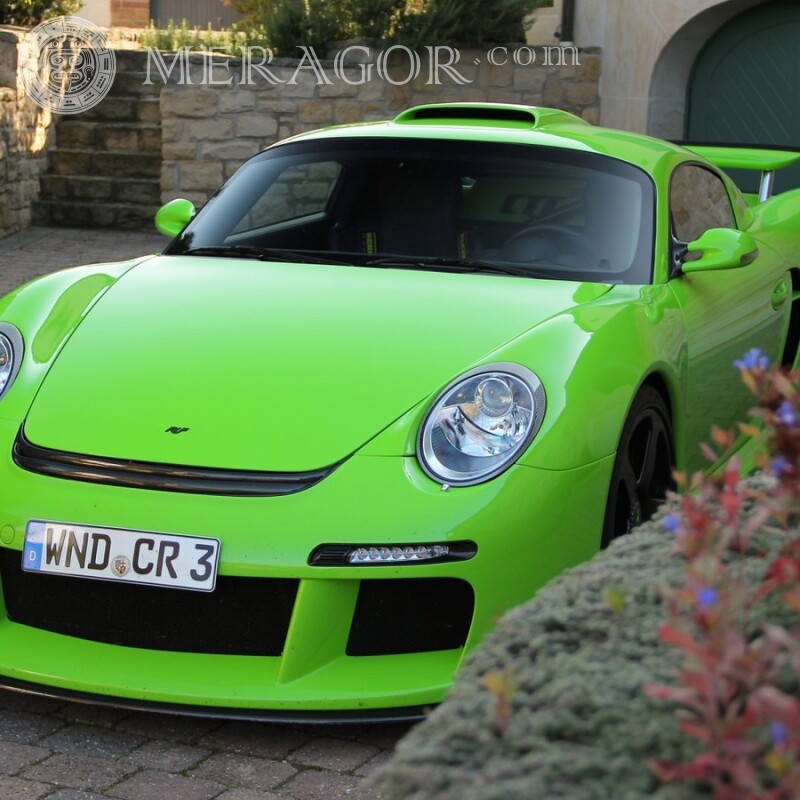 Foto auf dem Avatar für TikTok Luxus Porsche für ein Mädchen Autos Transport