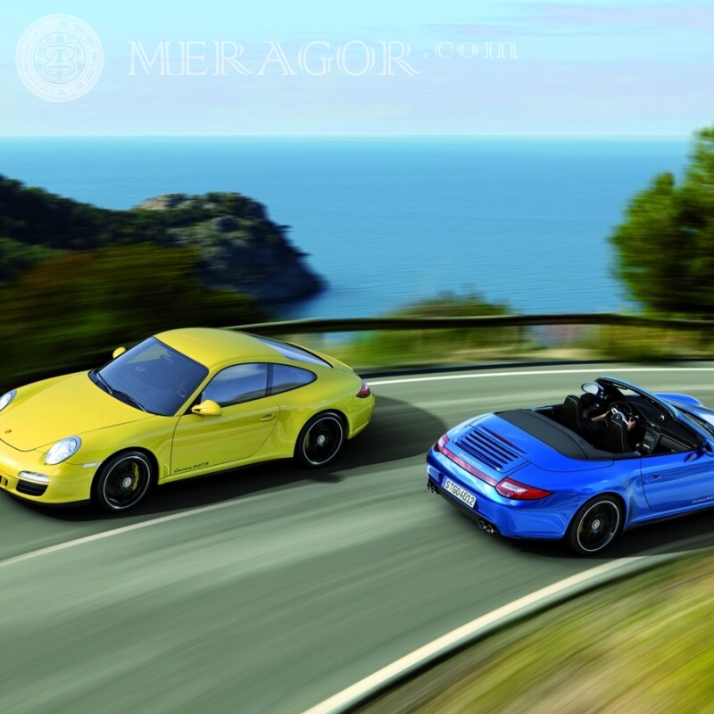Foto na foto do perfil de dois Porsches de luxo da TikTok Carros Transporte