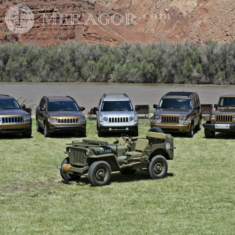 Free for a guy to download a photo of a Jeep car Cars Transport