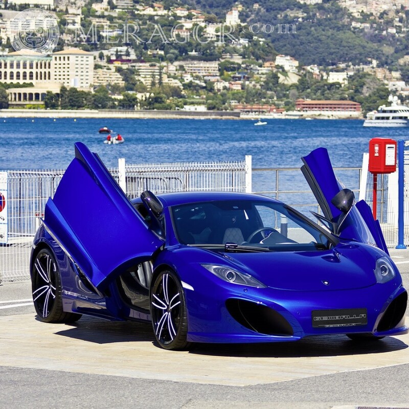 Hermosa foto de auto azul en tu foto de perfil para TikTok Autos Transporte